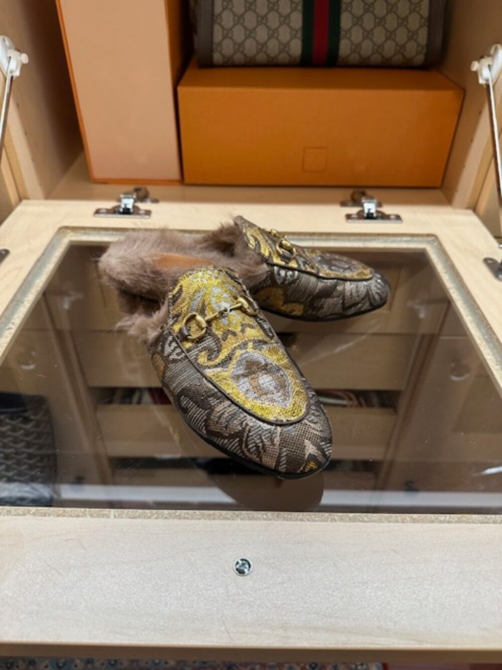 Gucci 1955 Horsebit Accent Brown/Gold Size 37 Mules